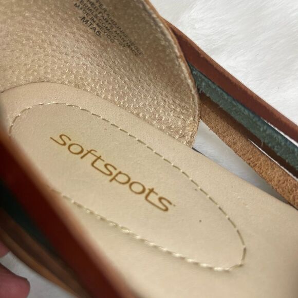 SoftsSpots leather multi color woven slip on sandals size 12M - Picture 8 of 9